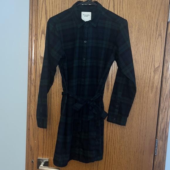 Abercrombie & Fitch Green Plaid Shirt Dress w/ Tie Waist - Picture 3 of 4